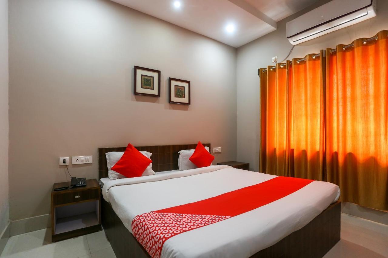 פורי Oyo 61586 Hotel Narmada Bhavan מראה חיצוני תמונה