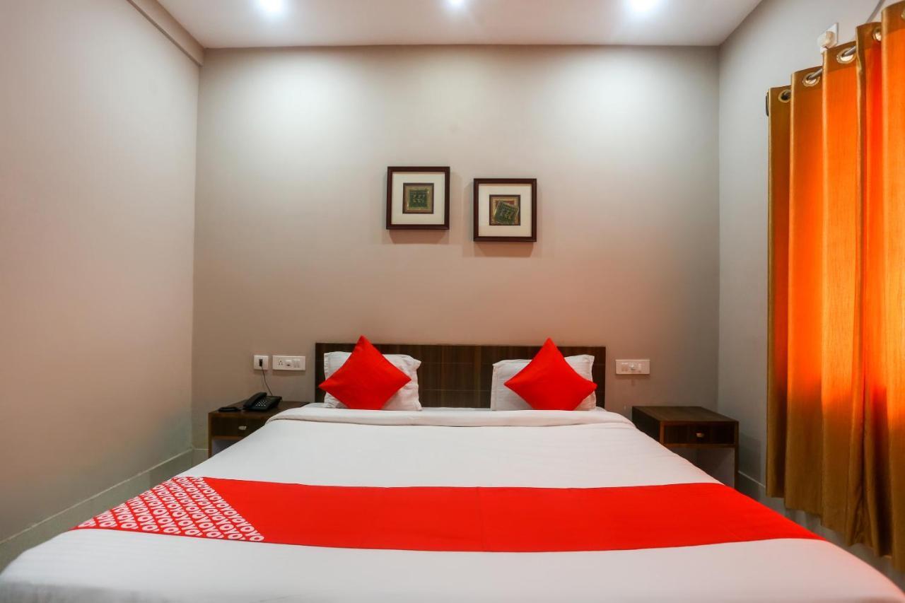 פורי Oyo 61586 Hotel Narmada Bhavan מראה חיצוני תמונה